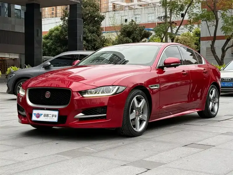 Jaguar XE, 2017