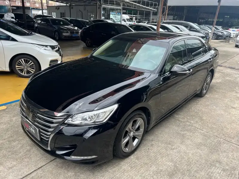 Toyota Crown, 2016