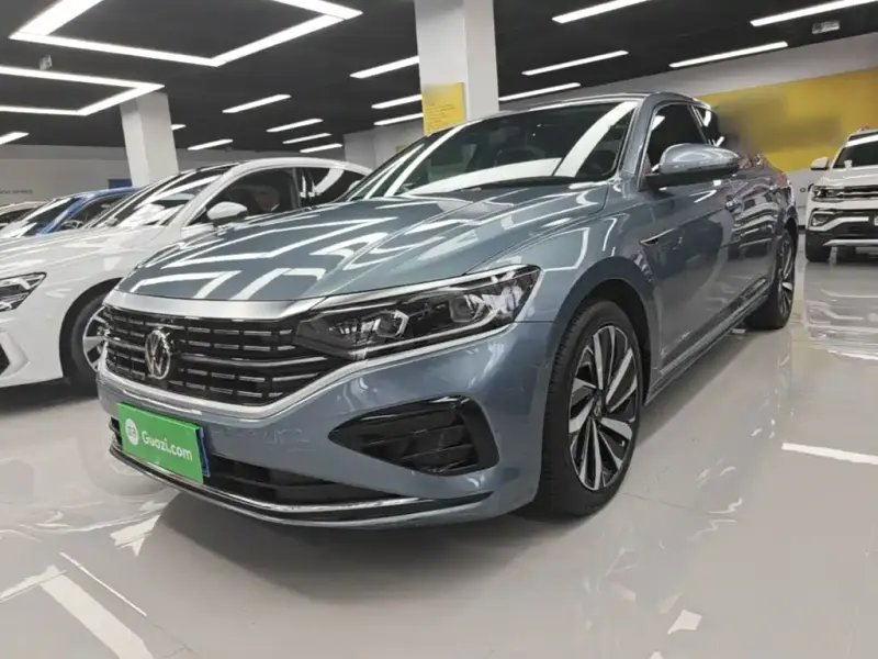Volkswagen Passat, 2022