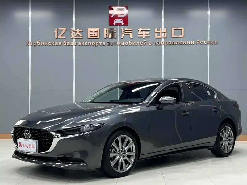 Mazda 3 Axela, 2022
