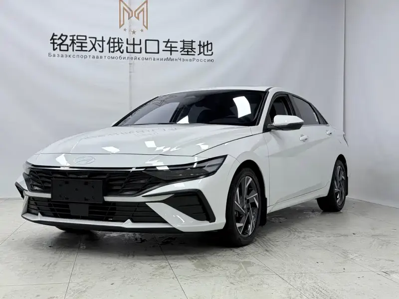Hyundai Elantra, 2023