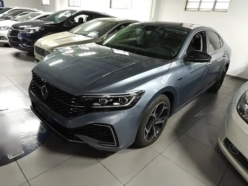 Volkswagen Passat, 2023