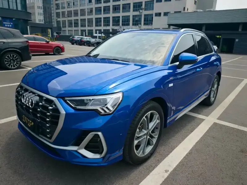 Audi Q3, 2022
