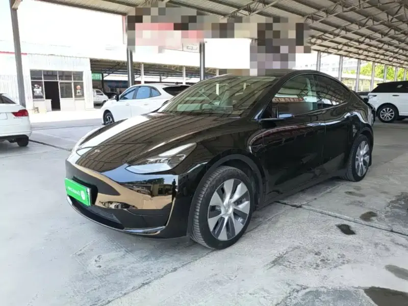 Tesla Model Y, 2023
