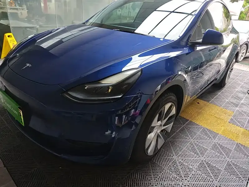 Tesla Model Y, 2023