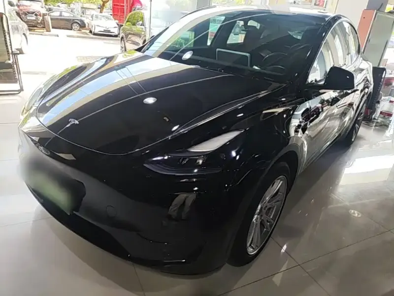 Tesla Model Y, 2023