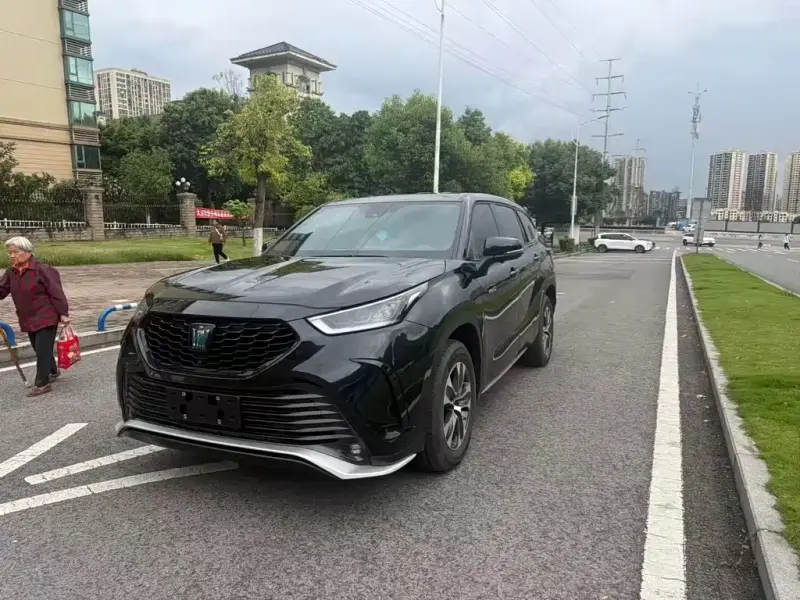 Toyota Crown Kluger, 2023