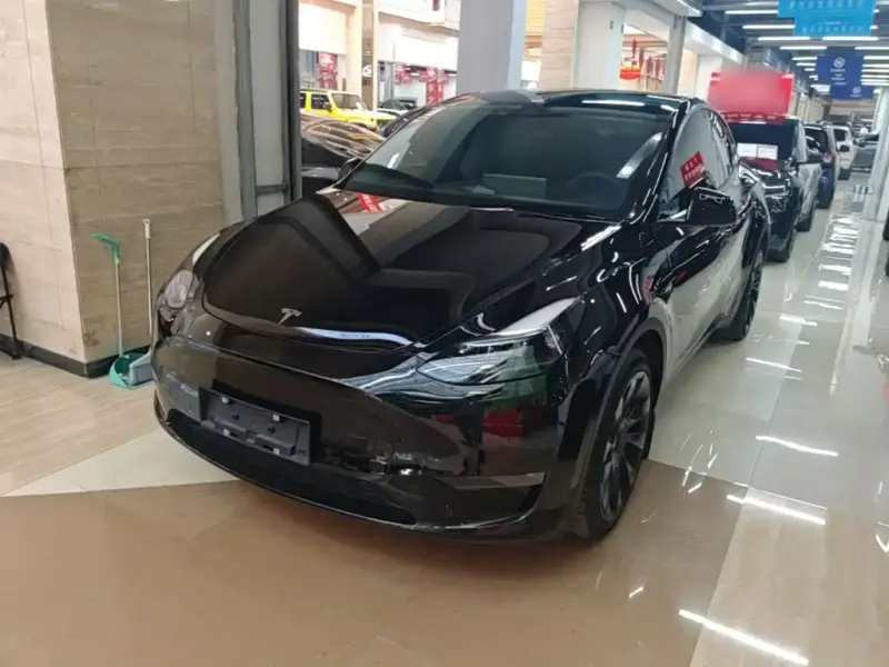 Tesla Model Y, 2023