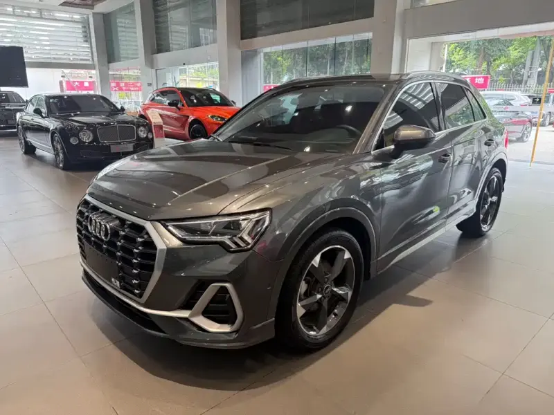Audi Q3, 2022