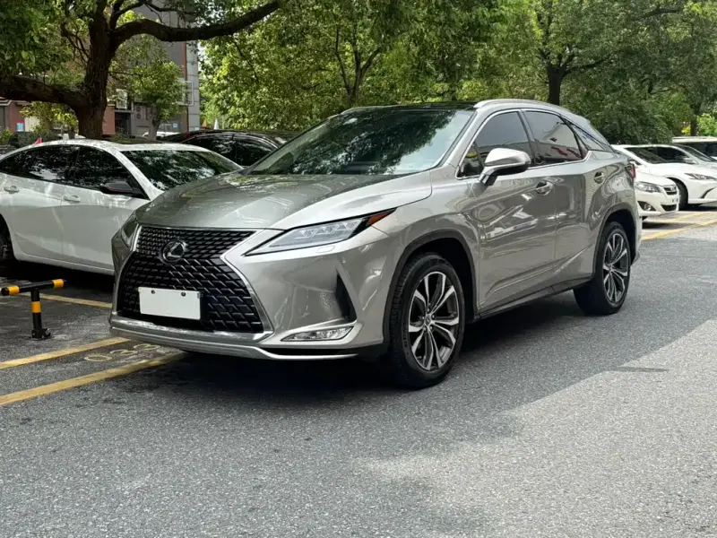 Lexus RX, 2021