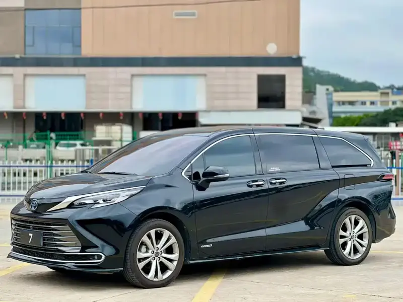 Toyota Sienna, 2024