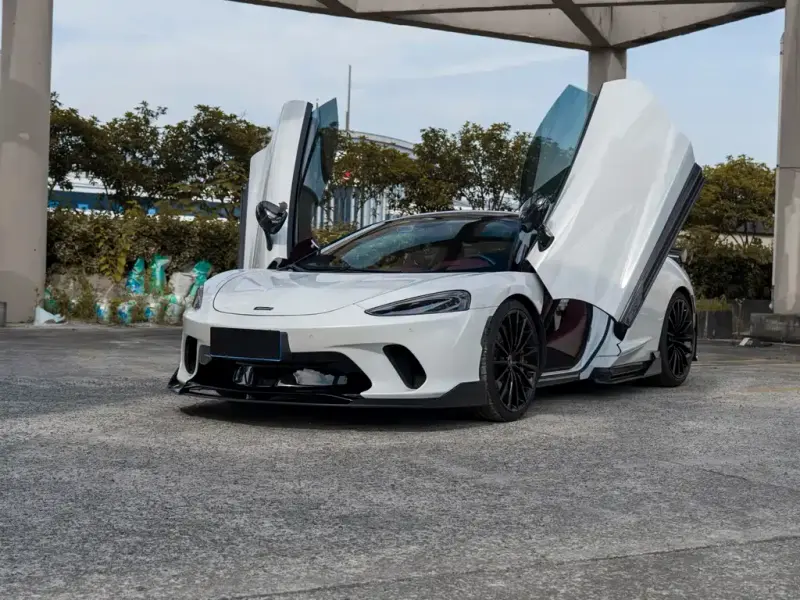McLaren GT, 2023