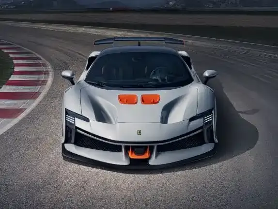 Ferrari SF90, 2026