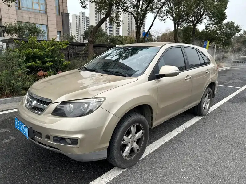 BYD S6, 2015