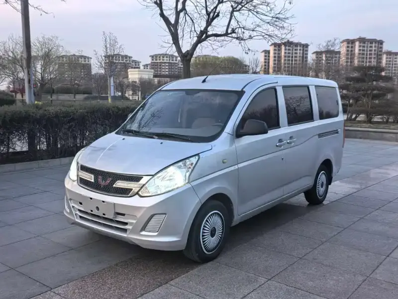Wuling Rongguang V, 2017