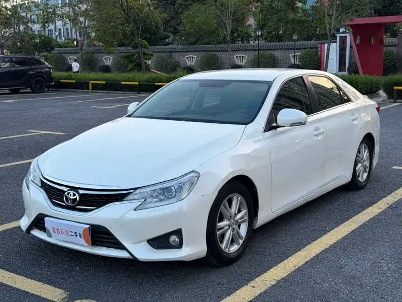 Toyota Reiz, 2014