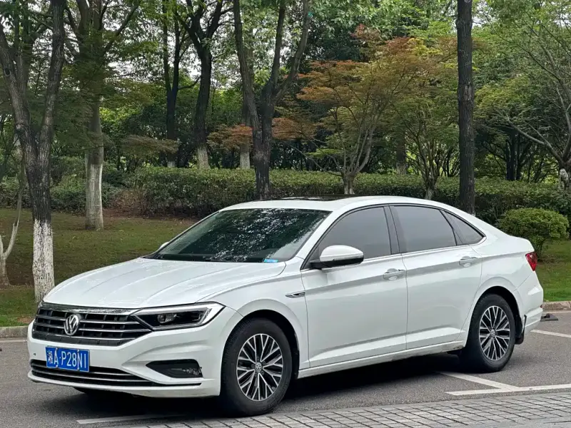 Volkswagen Sagitar, 2020