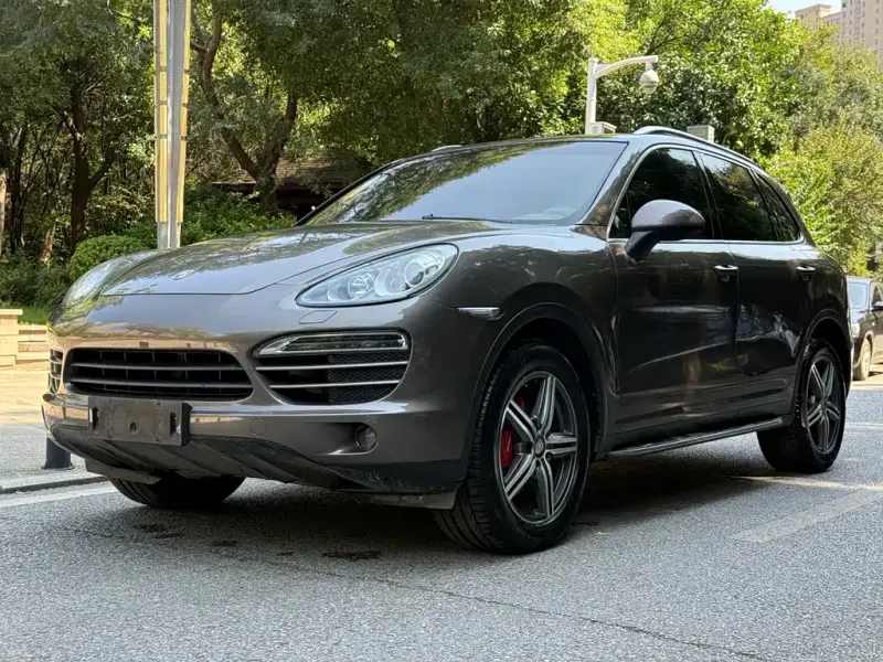 Porsche Cayenne, 2013