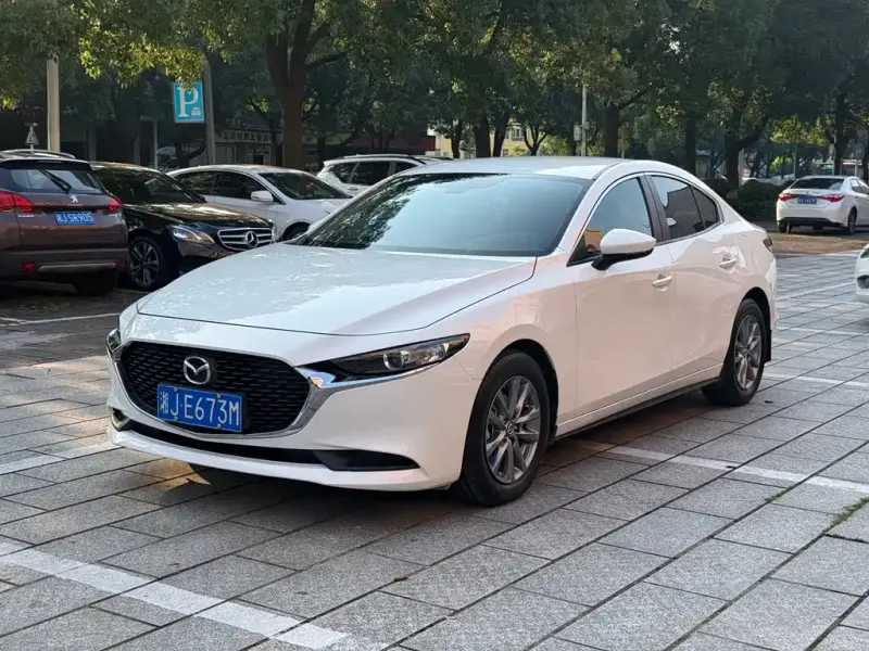 Mazda 3 Axela, 2024