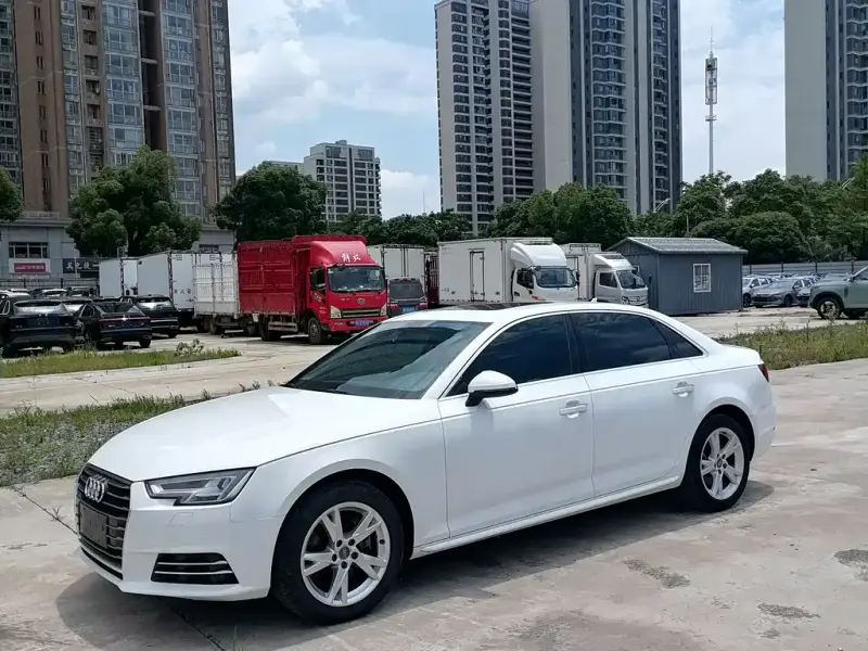 Audi A4L, 2017