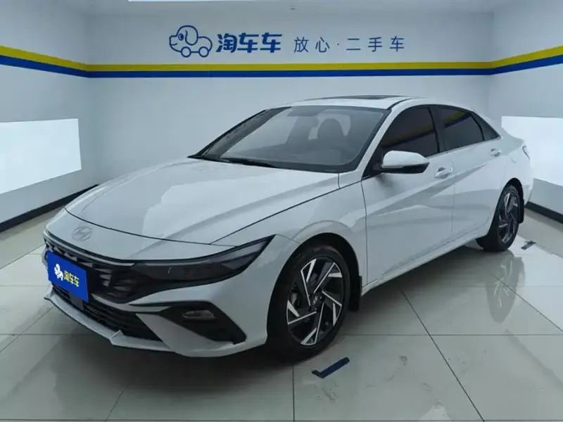 Hyundai Elantra, 2025