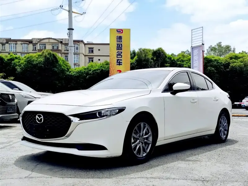 Mazda 3 Axela, 2022