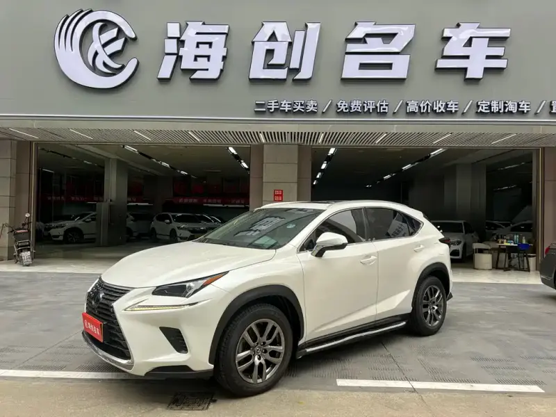 Lexus NX, 2018