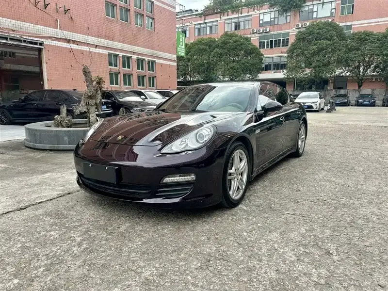Porsche Panamera, 2012