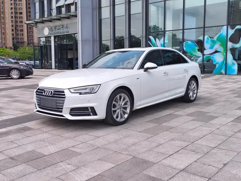 Audi A4L, 2018