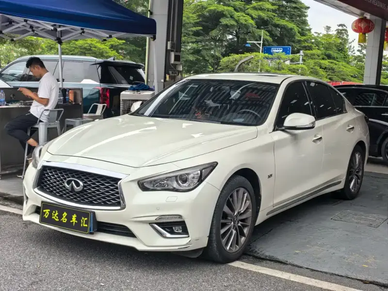 Infiniti Q50L, 2022