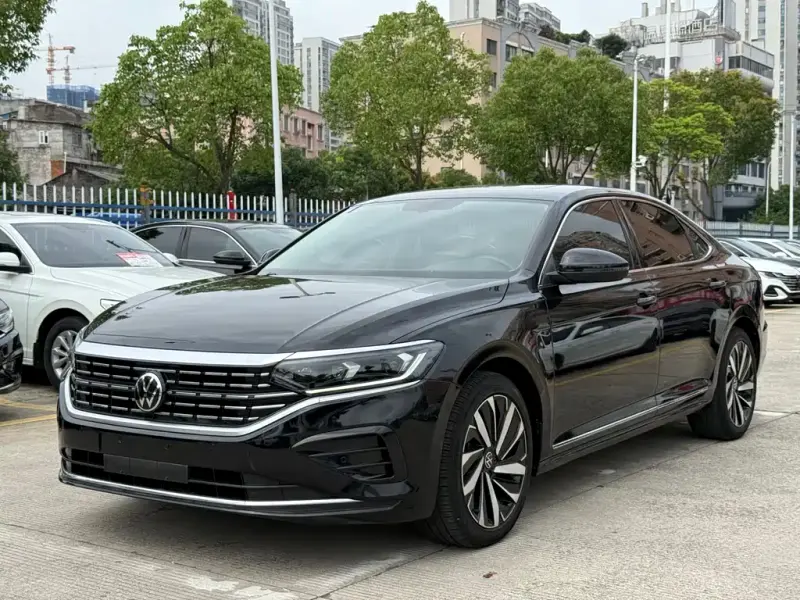 Volkswagen Passat, 2022