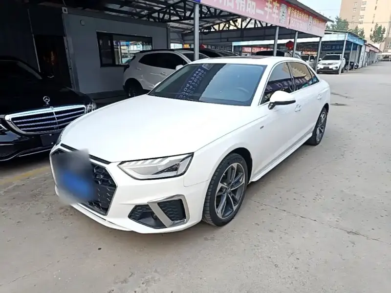 Audi A4L, 2021