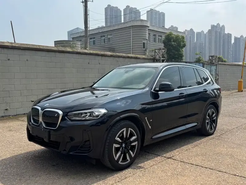 BMW iX3, 2024