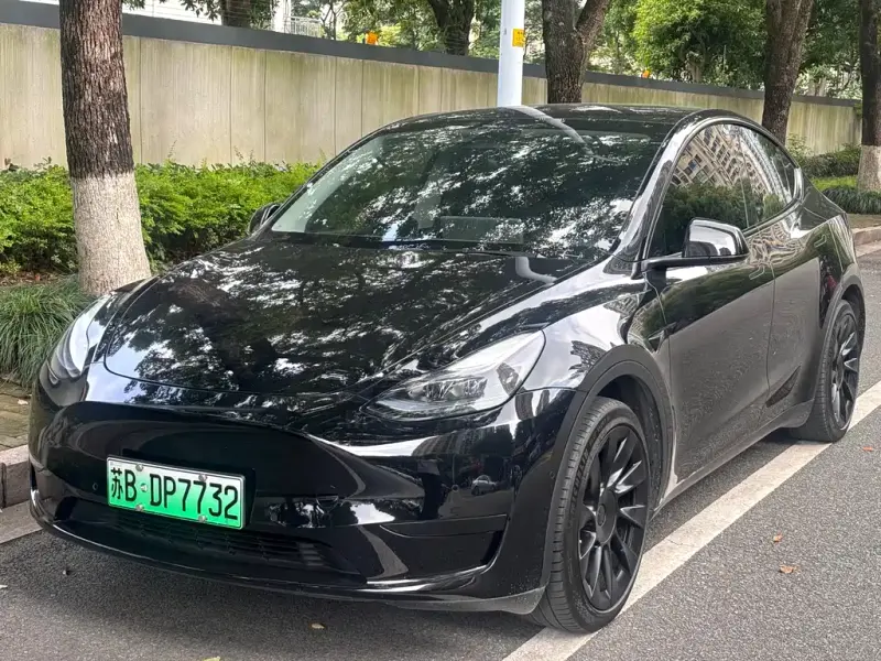 Tesla Model Y, 2023