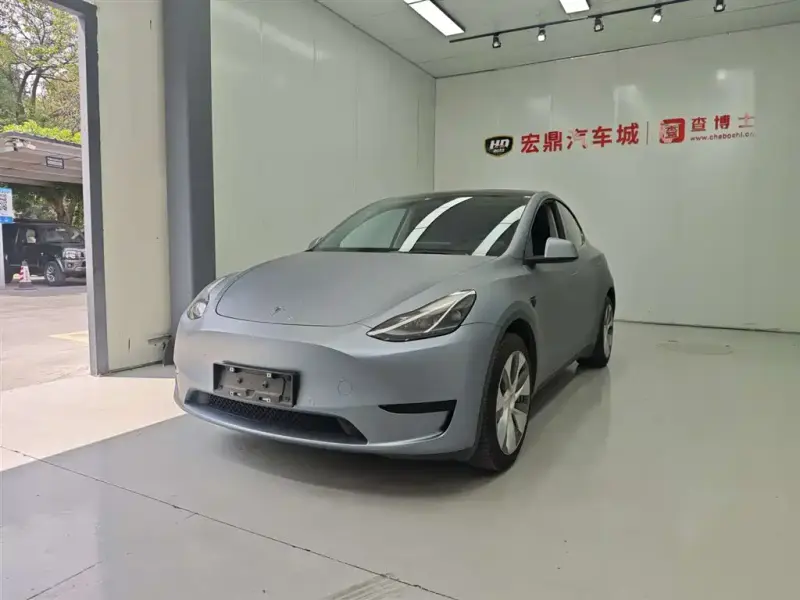 Tesla Model Y, 2022
