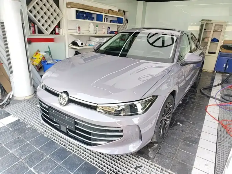 Volkswagen Passat, 2024
