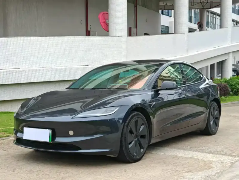 Tesla Model 3, 2024