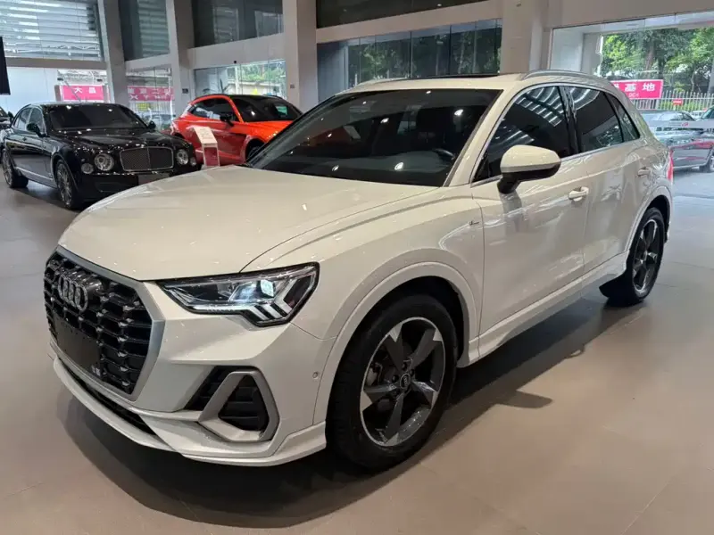 Audi Q3, 2022