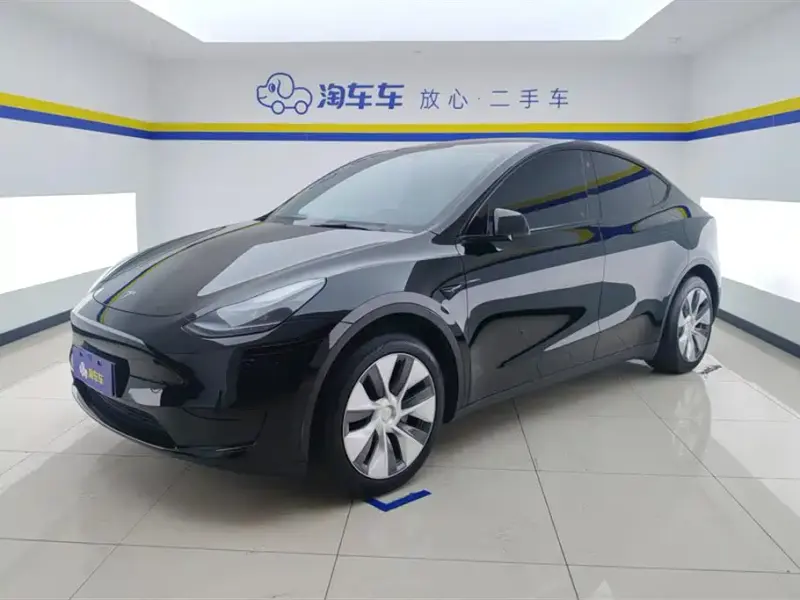 Tesla Model Y, 2023