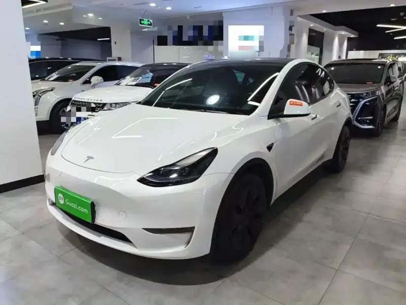 Tesla Model Y, 2023