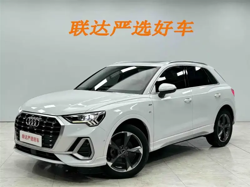 Audi Q3, 2022