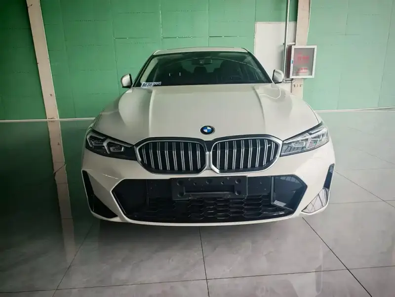 BMW 3 Series, 2023