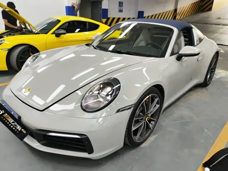 Porsche 911, 2021