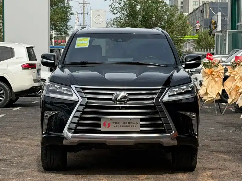 Lexus LX, 2020