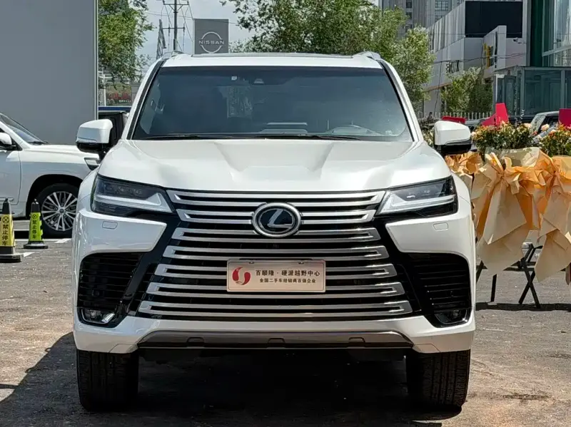 Lexus LX, 2023