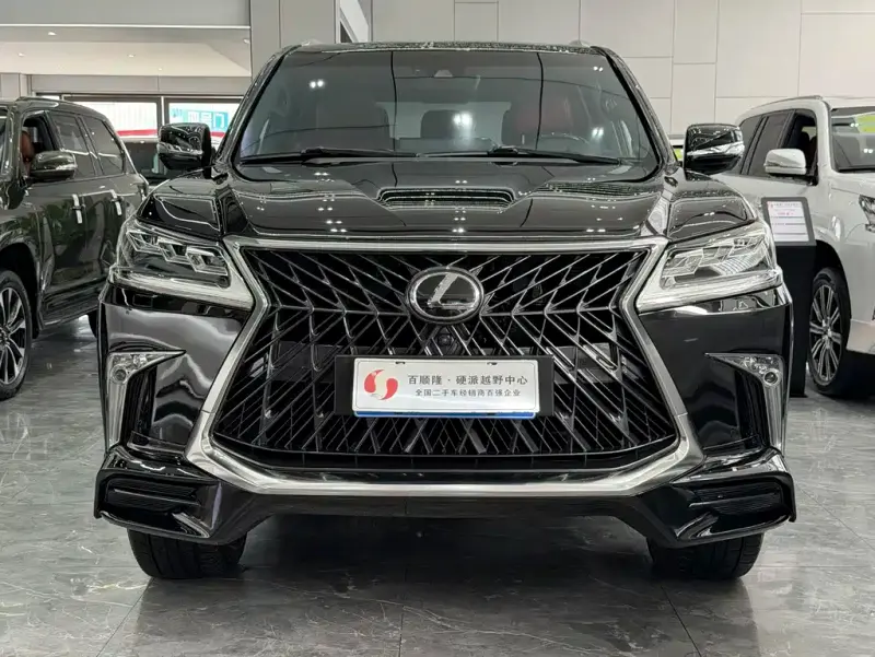 Lexus LX, 2020
