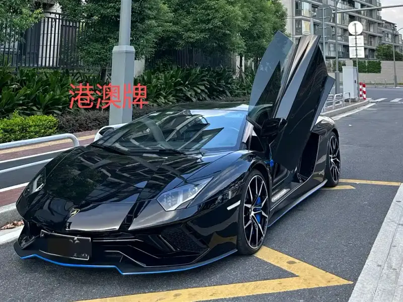 Lamborghini Aventador, 2018