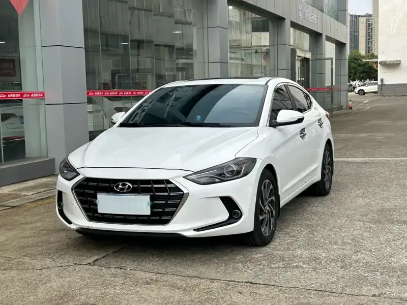 Hyundai Elantra, 2019
