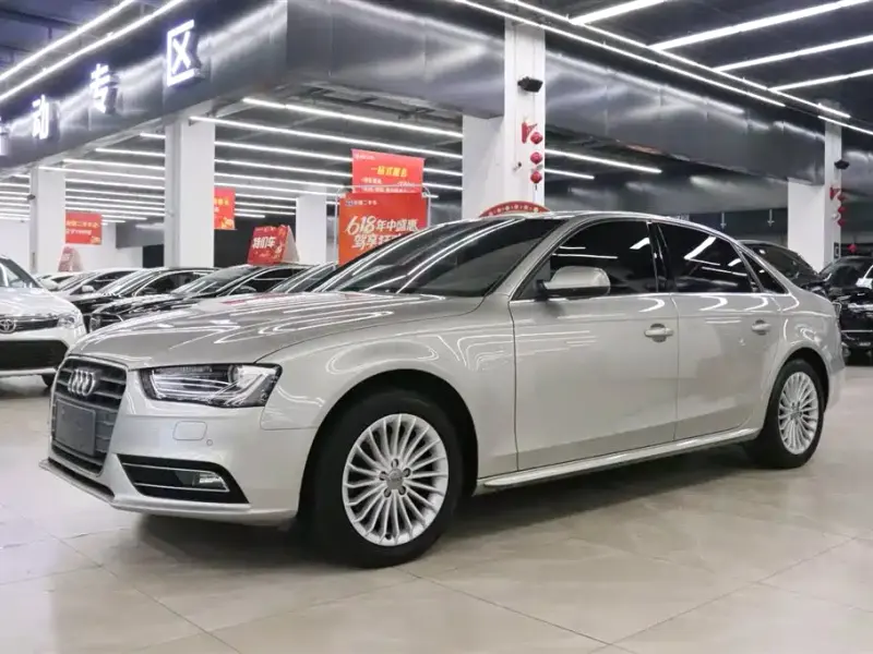 Audi A4L, 2015