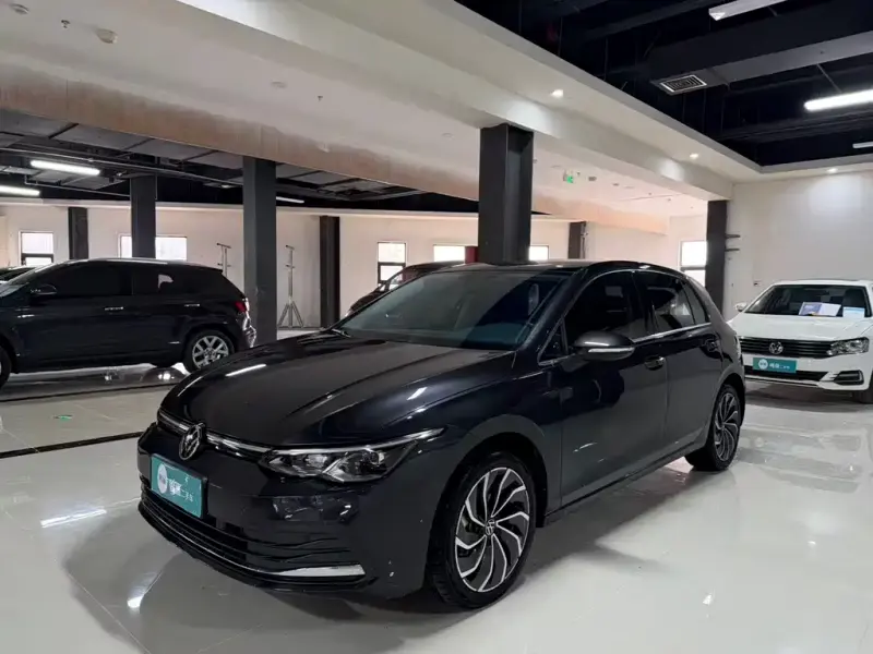 Volkswagen Golf, 2020